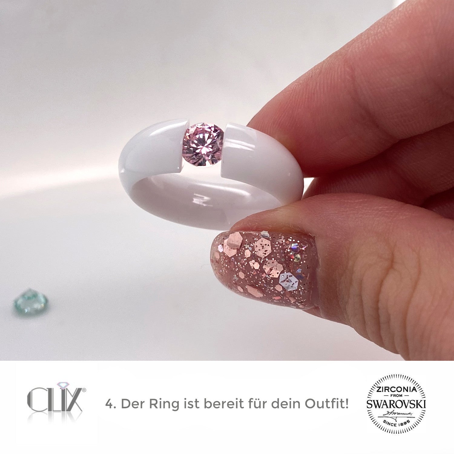 CLIX© | 1 anillo blanco con 5 circonitas Swarovski